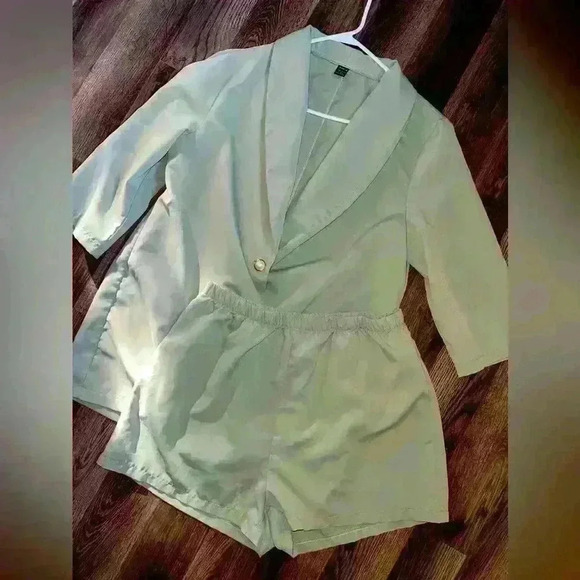 SHEIN Blazer and Shorts set - Picture 1 of 1